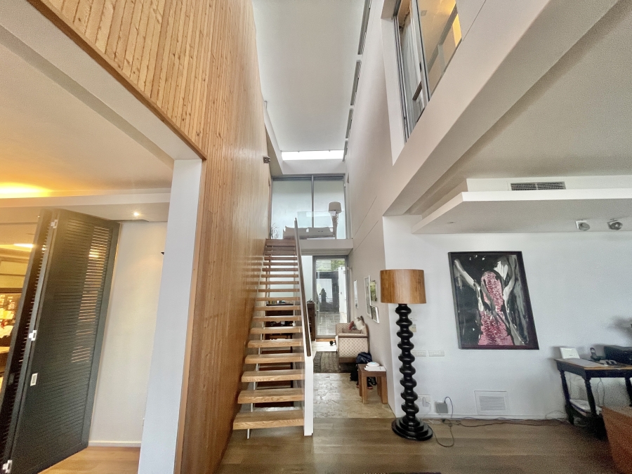 To Let 4 Bedroom Property for Rent in Higgovale Western Cape